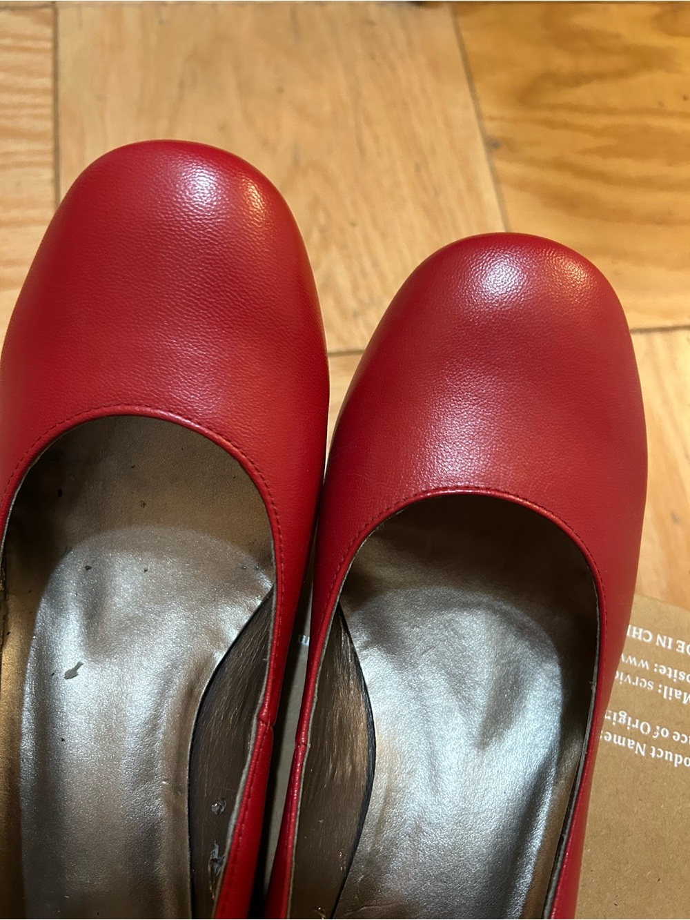 Classic Red Round - Toe Pumps size - 10W